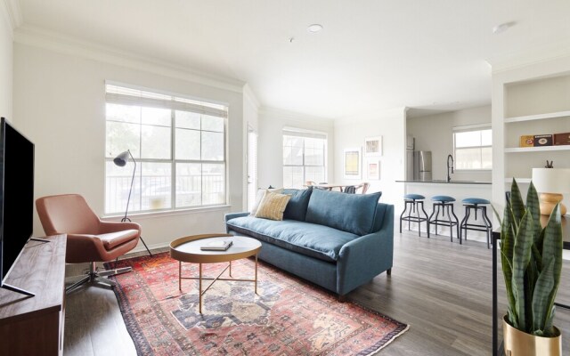 Artsy South Congress Suites by Sonder