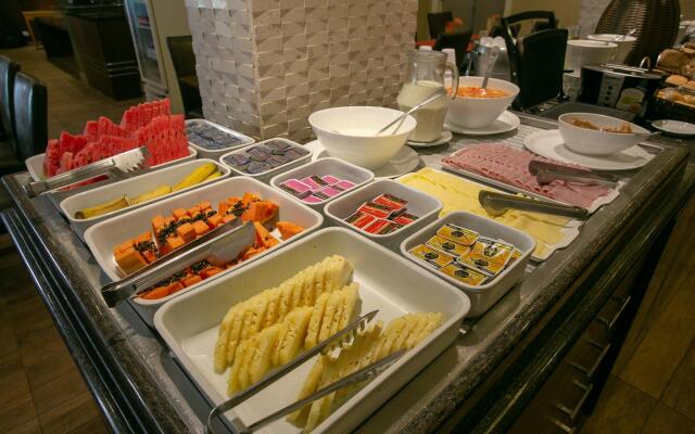 Roochelle Hotel by Nobile