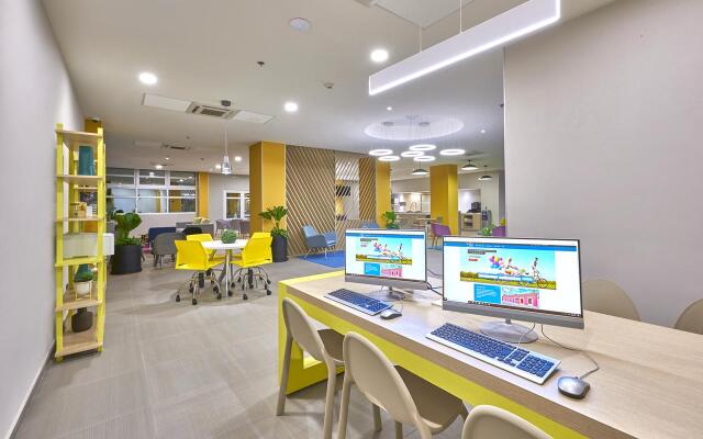 City Express Suites Cancún Aeropuerto Riviera