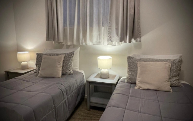 Bavaria Boutique Hotel – Guest Rooms – Auckland