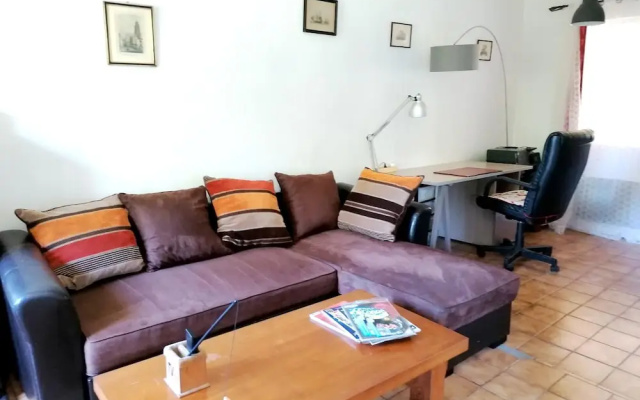 House With 2 Bedrooms in Marcillac-saint-quentin, With Enclosed Garden