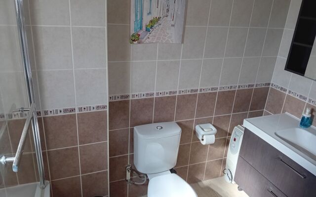 Inviting 3-bed Villa in Kayalar