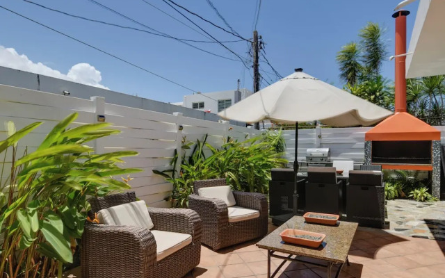 Private Heated Pool: Walk to Isla Verde Beach
