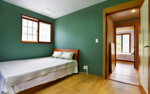 Yangpyeong Gyegoksaseum Pension