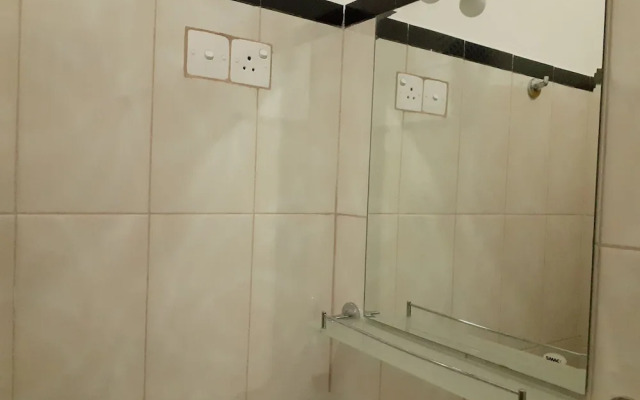 Golden Pearl Safari Villa