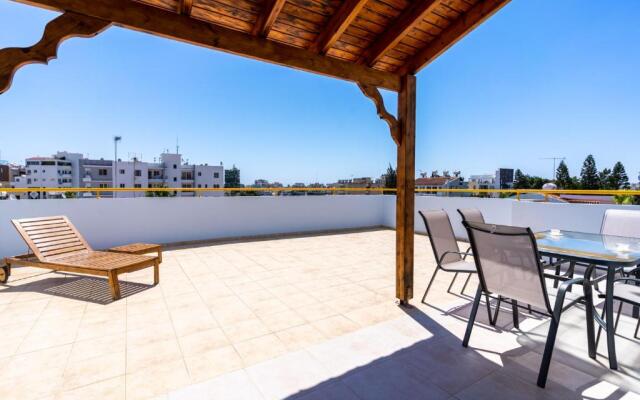 Melograno 3-BR Apt w/ Terrace in Larnaca