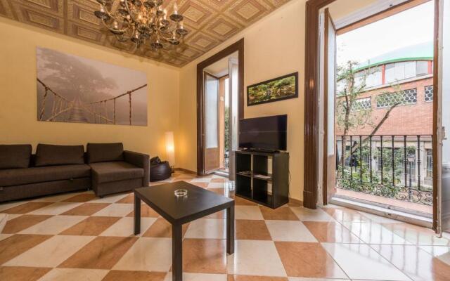 Grand Latina Apartment