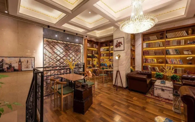 JAMES JOYCE Coffetel (Yinxu Scenic Spot Store, Wenfeng Avenue, Anyang Railway Station)