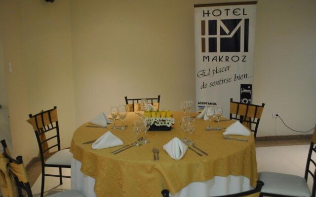 Hotel Makroz