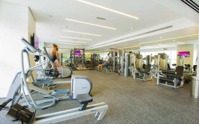 Newly Designed Apartment Walk to the Beach