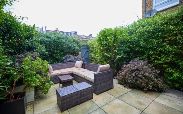 The Latimer Wonder - Stunning 5bdr House With Garden