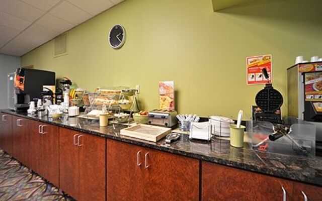 Quality Inn and Suites Beaver Dam