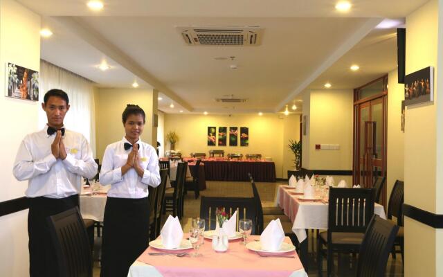 Town View Hotel Khan Daun Penh