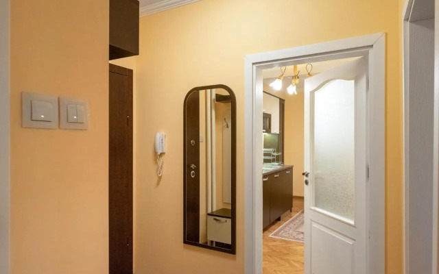 The Central Viewer - 2BR APART