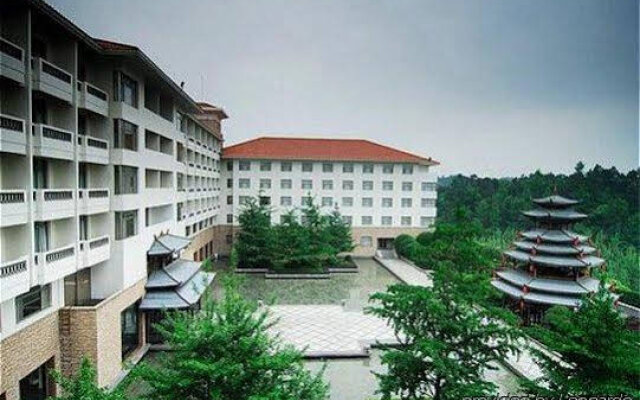 Guilin Merryland Resort