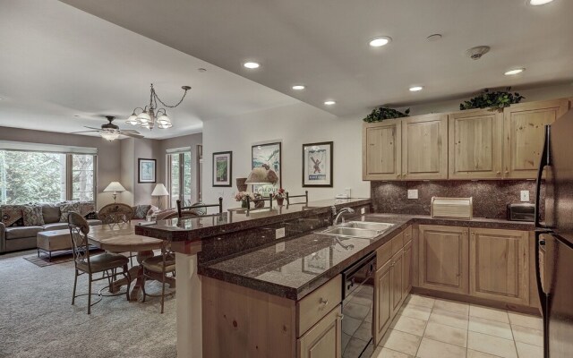 2br- Arrowhead Village- Great Location And Gorgeous  2 Bedroom Condo by RedAwning