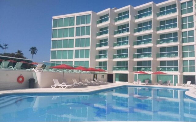 Ramada by Wyndham Acapulco Hotel & Resort