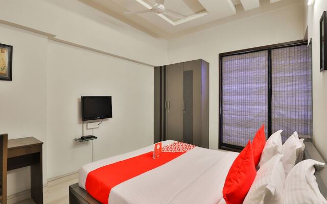 OYO 15508 Shreeji Sangeet Apartments
