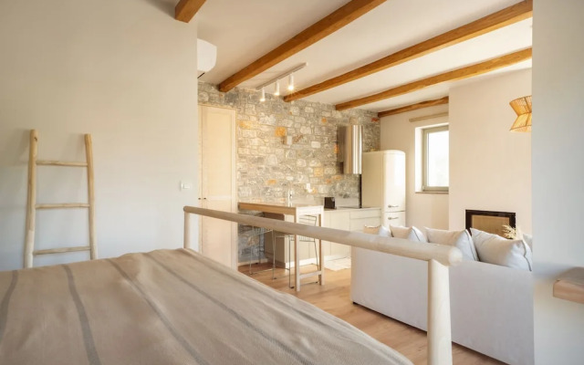 Elies Residences