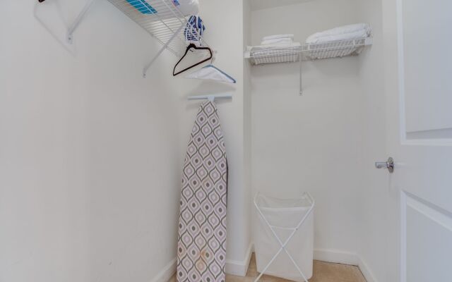 Heaven on Baltimore Harborfront Fully Furnished Apartments