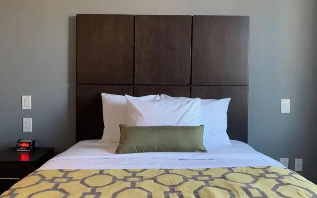 Voyage Hotel