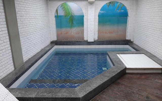 BAMBINA HOTEL -Adultos Somente