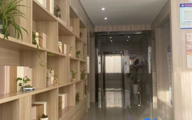 Tangerine Boutique Hotel