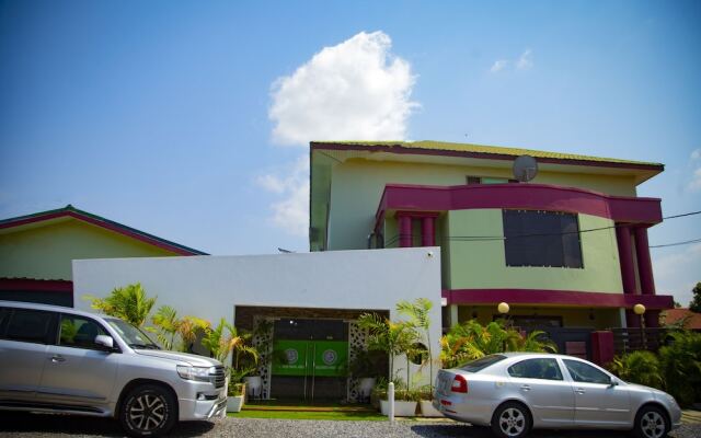 Gullivers Travel Hotel