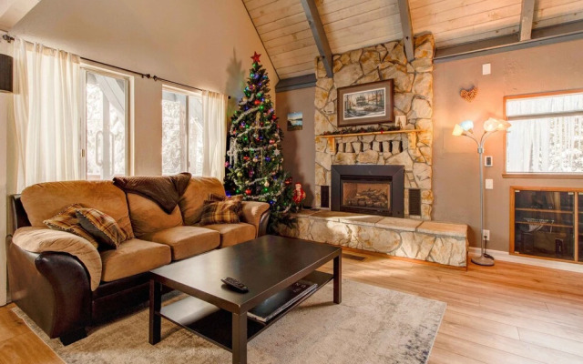 Quintessential Tahoe Cabin