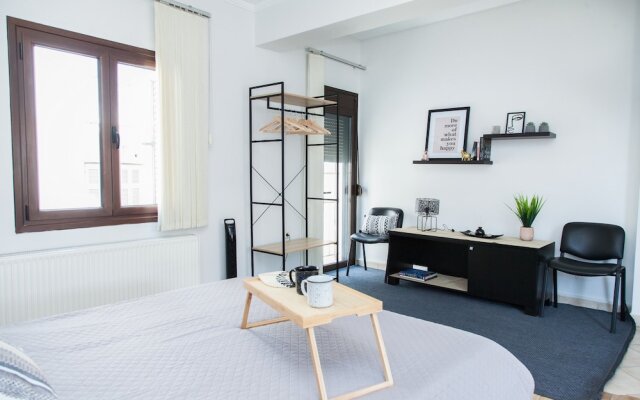 Gorgeous apartment in Piraeus