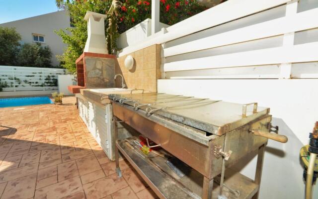 SunnyVillas: 3BR Super Cozy Villa☆Private Pool☆BBQ - Villa Falcon
