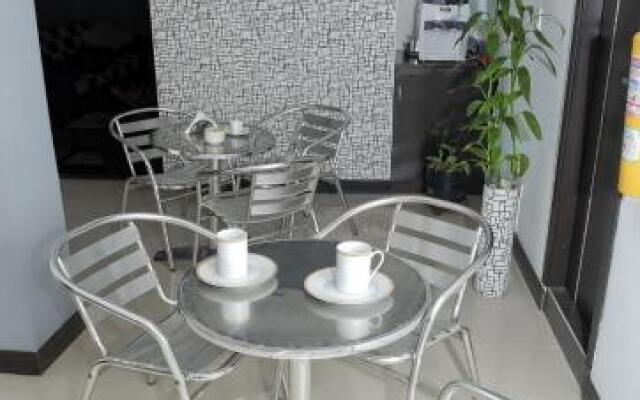 Hotel Platino Plaza