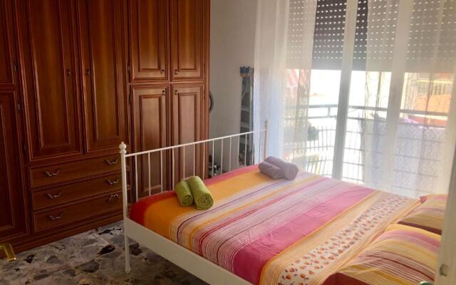 Peaceful apartment 1 minute walk to the beach