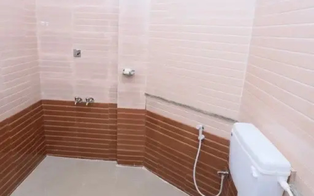 Hotel Rvee's Regency by OYO Rooms