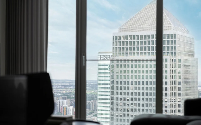 Sensational Two-bedroom Apartment by the River