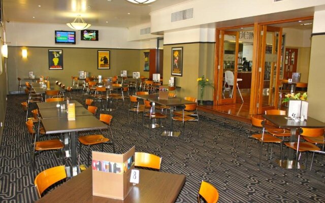 Belmore Hotel Maitland