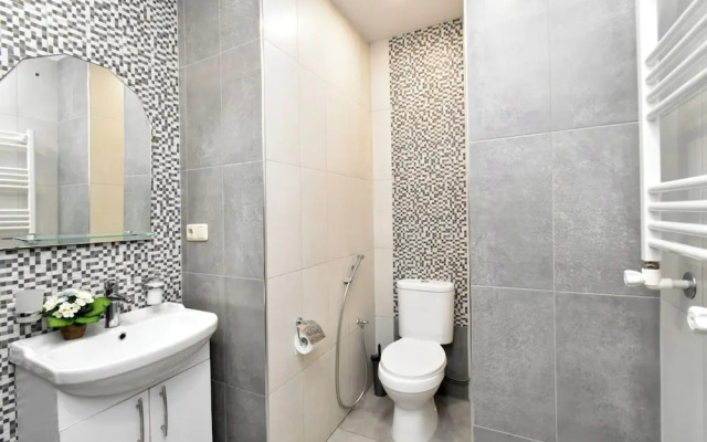 2 bedroom apartment on Teryan street