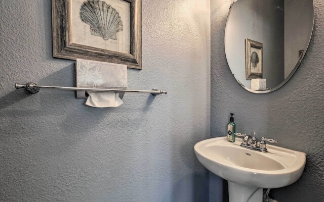 Near Bethany Beach & Boardwalk: Pristine Townhome!