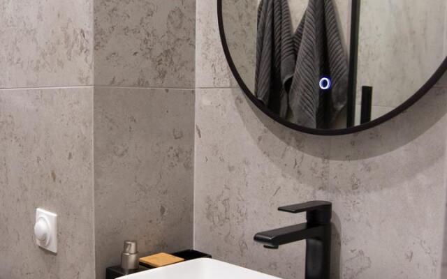 Ekb space apartments (Екб спэйс апартаменты) на улице Татищева 20