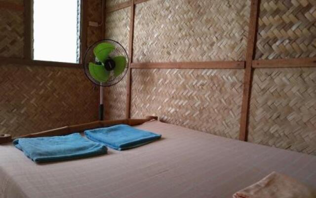 Lake House Resort