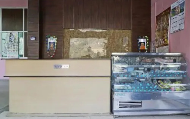 Oyo 24737 Shaivy Homestay And Saini Bhojnalay