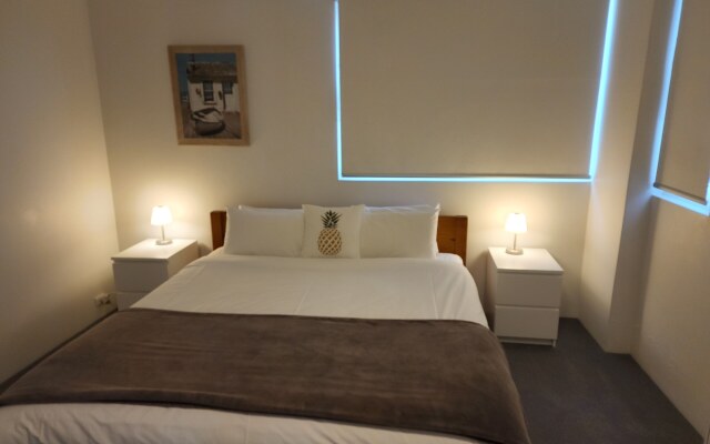 84 The Spit Holiday Apartments