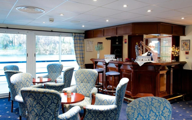 Bateau Hôtel Le Chardonnay