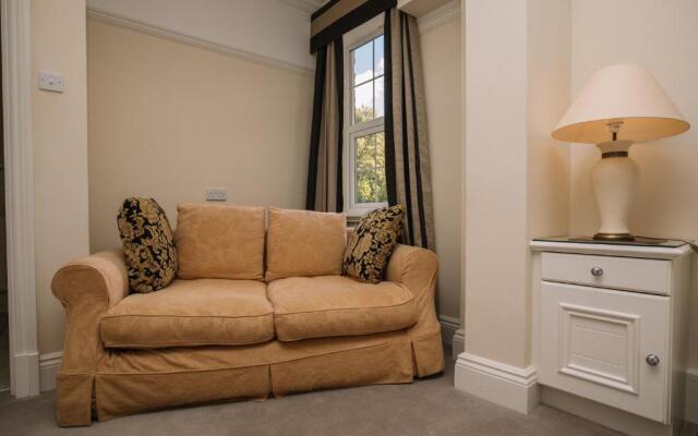 Hemswell Court