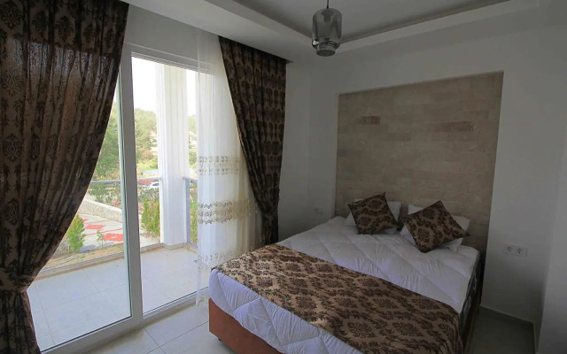 Silver Yunus Villa
