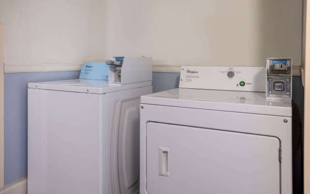 Super 8 by Wyndham Villa Rica