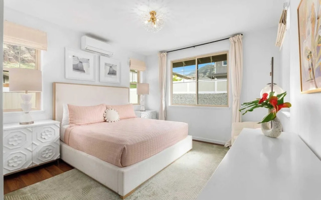 Makaha Villa by Avantstay Mountain + Ocean Views