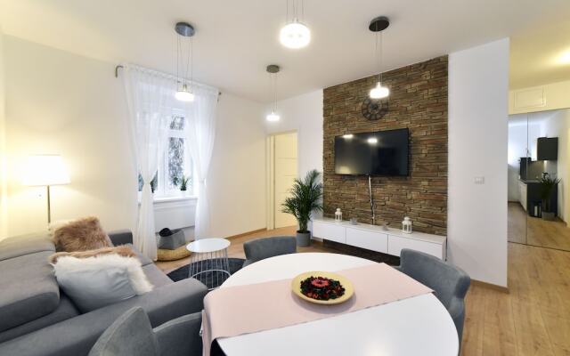 First Choice Centar - Primorska