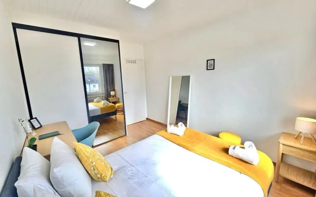 Charming 3 bedrooms with a cozy terrace