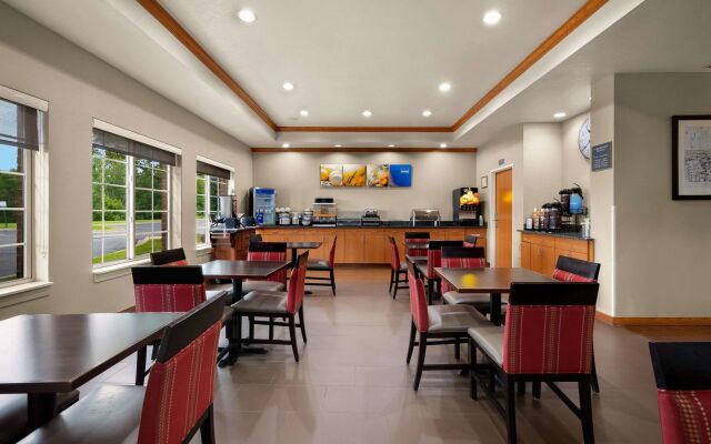 Comfort Inn & Suites